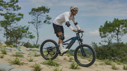 The difference between electric bicycle soft tail big fat tires driving on the mountains and beaches